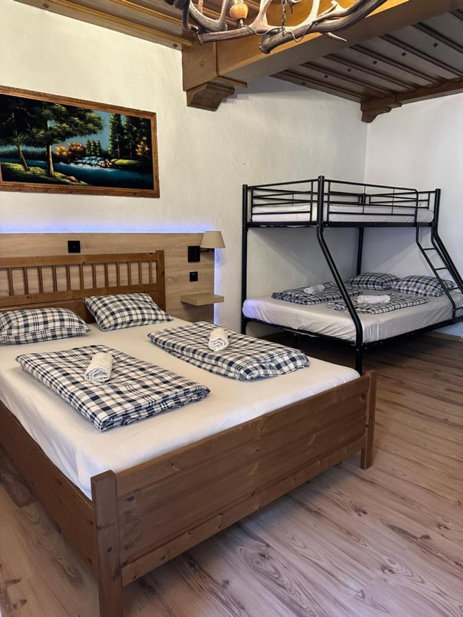 Hostel Lovely Rooms, City Center, Shared Bathroom, Windows To Corridor Villach Buitenkant foto