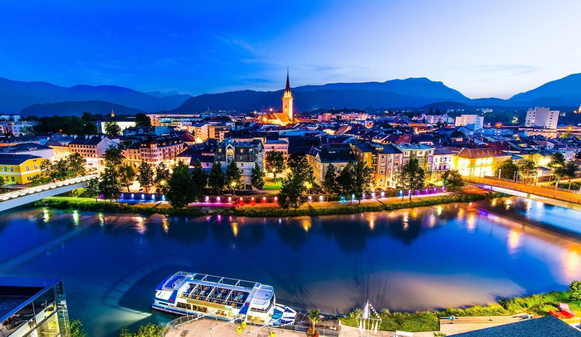 Hostel Lovely Rooms, City Center, Shared Bathroom, Windows To Corridor Villach Buitenkant foto
