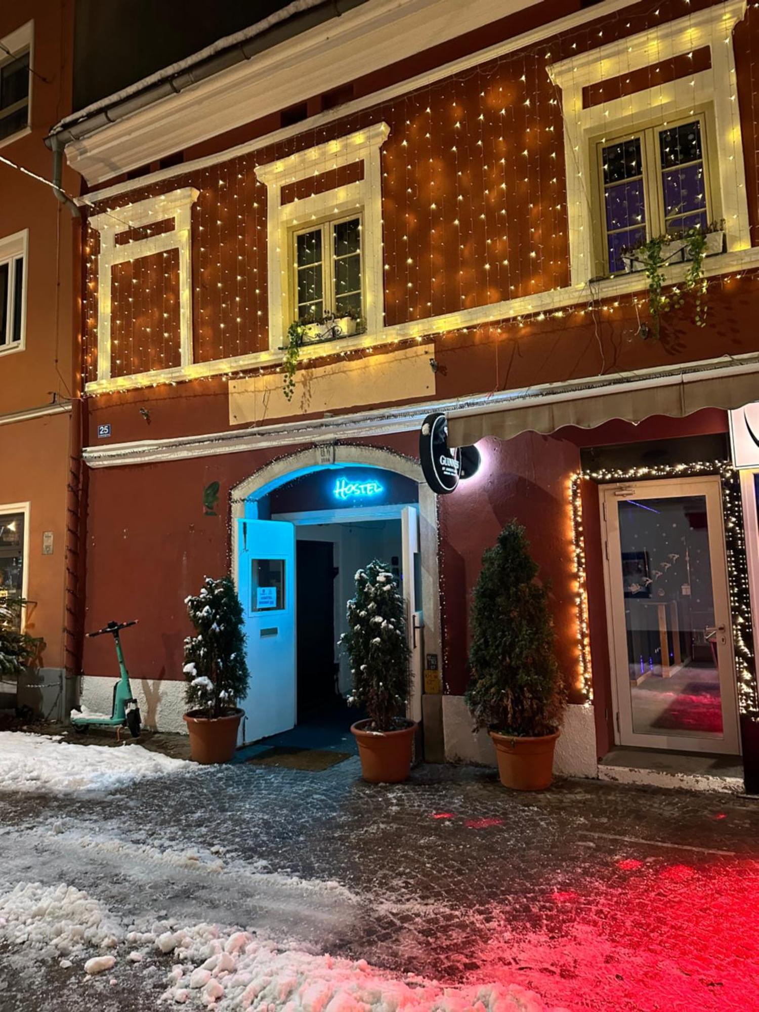 Hostel Lovely Rooms, City Center, Shared Bathroom, Windows To Corridor Villach Buitenkant foto
