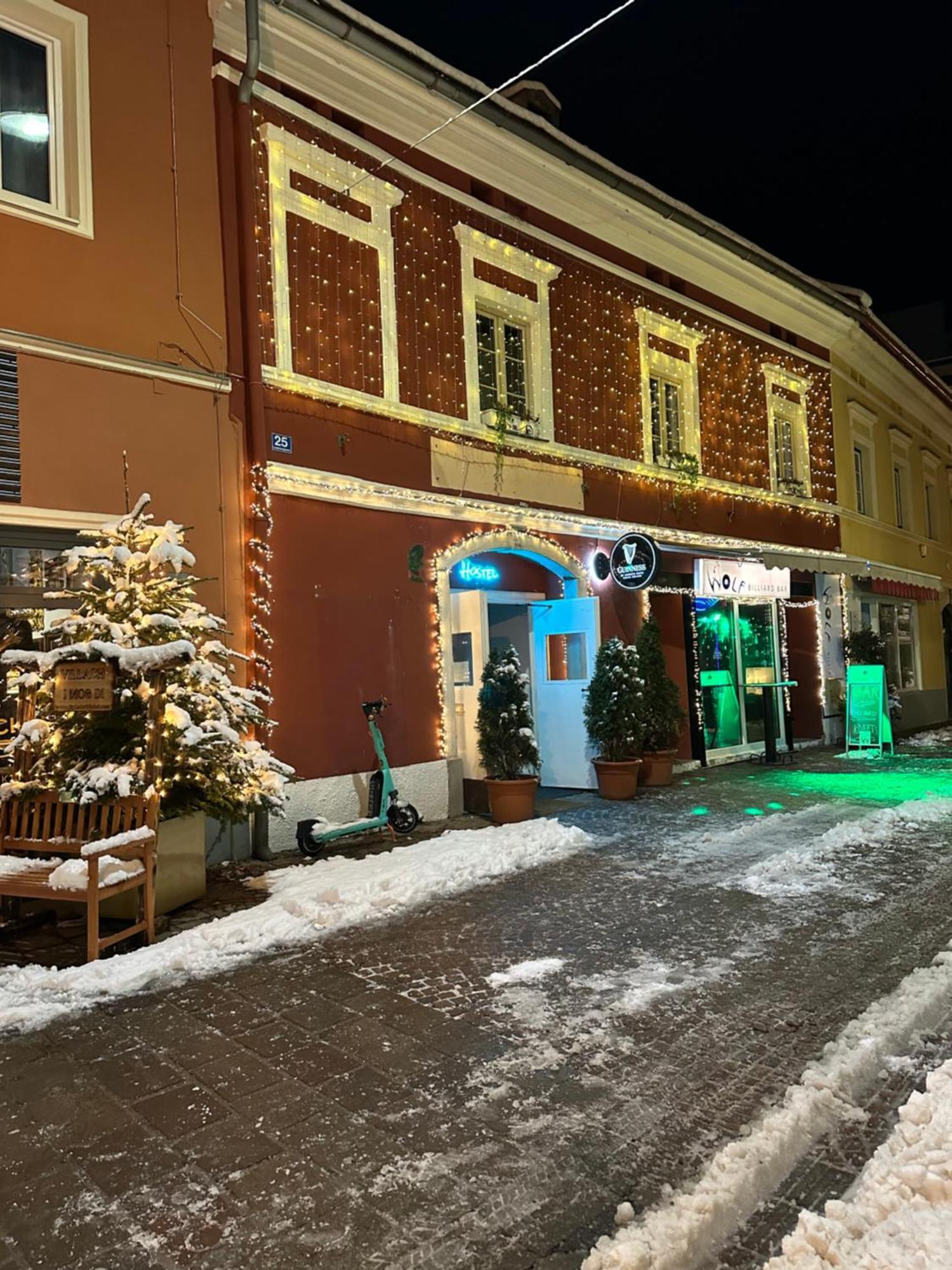 Hostel Lovely Rooms, City Center, Shared Bathroom, Windows To Corridor Villach Buitenkant foto