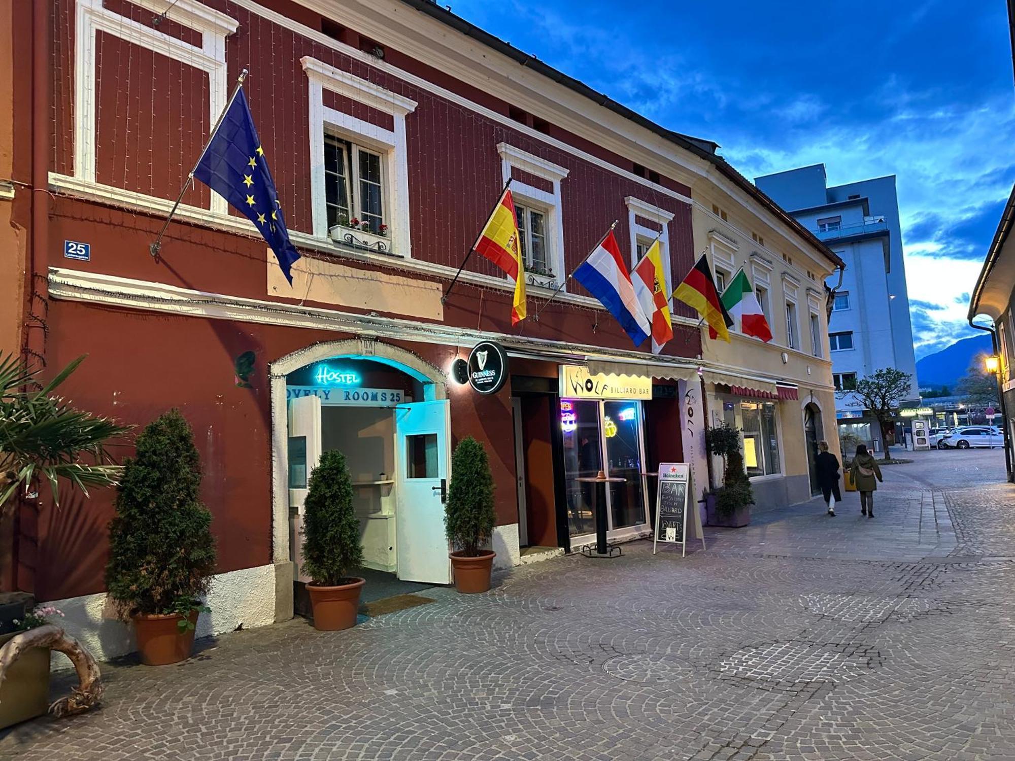 Hostel Lovely Rooms, City Center, Shared Bathroom, Windows To Corridor Villach Buitenkant foto