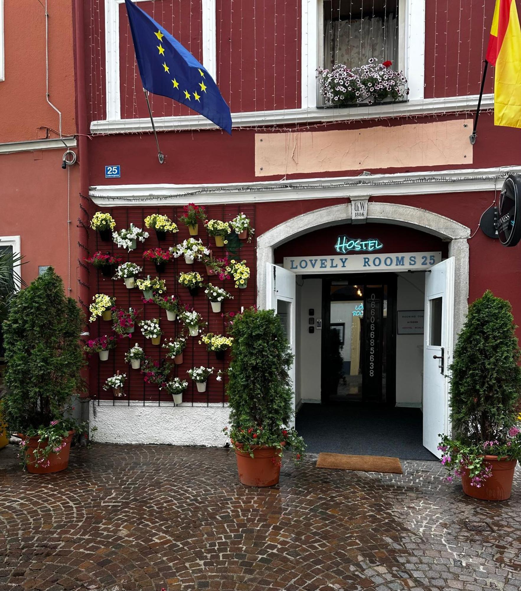 Hostel Lovely Rooms, City Center, Shared Bathroom, Windows To Corridor Villach Buitenkant foto